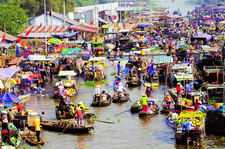 Top 6 khu chợ lâu đời và thú vị nhất của người Việt Nam