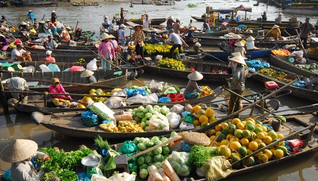 Chợ nổi Trà Ôn