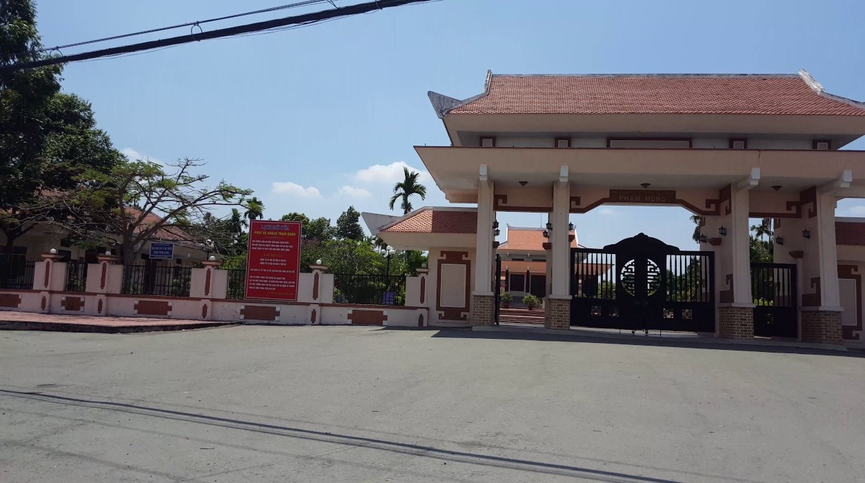 Đền thờ Phạm Hùng 2