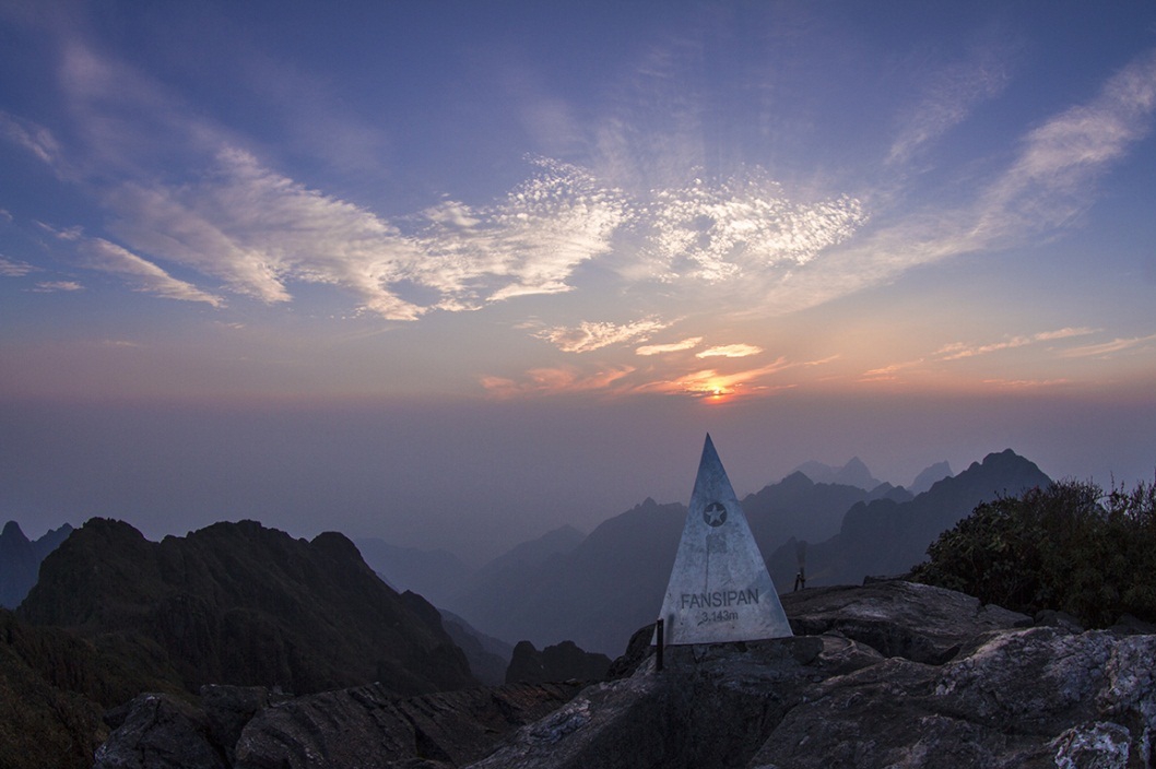 Đỉnh Fansipan nóc nhà Đông Dương