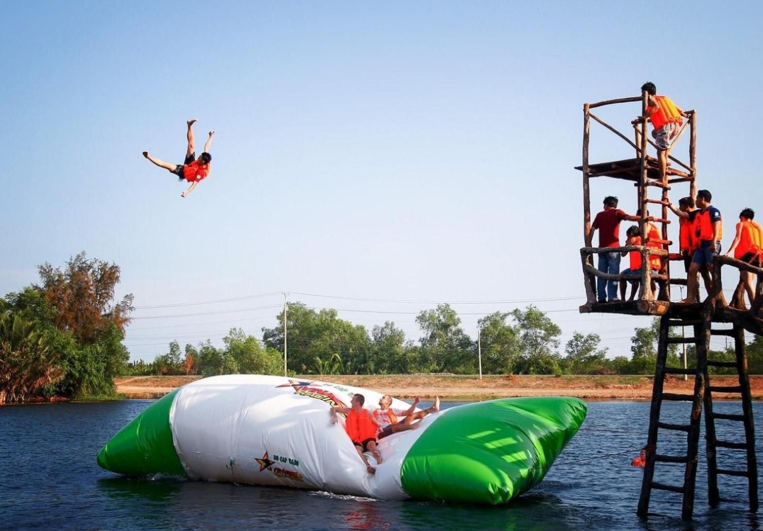 Khu du lịch Bò Cạp Vàng