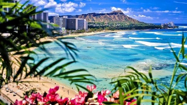 Bãi biển Hawaii và khoảng cách đến Nhật Bản qua Thái Bình Dương