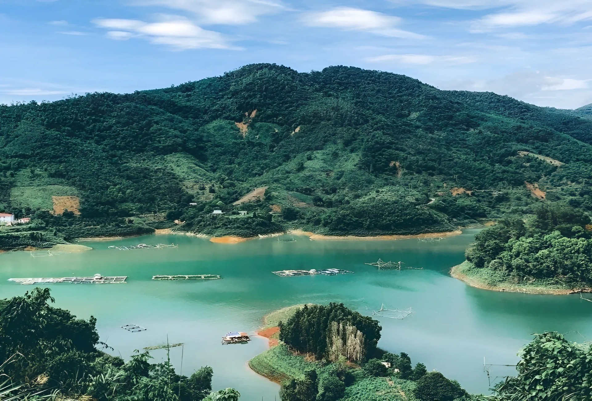 Thi công vách ngăn vệ sinh Compact HPL MFC- Uy tín, chất lượng, giá rẻ