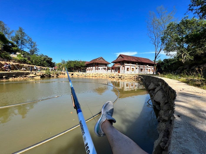 Câu cá thư giãn tại khe suối Quỳnh Viên – hoạt động phù hợp cho người thích yên tĩnh