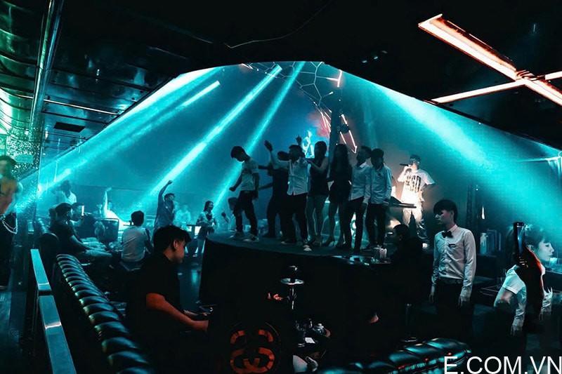 A9 Club 37 Nguyễn Hoàng: Điểm Hẹn Nightlife Sôi Động Tại Mỹ Đình