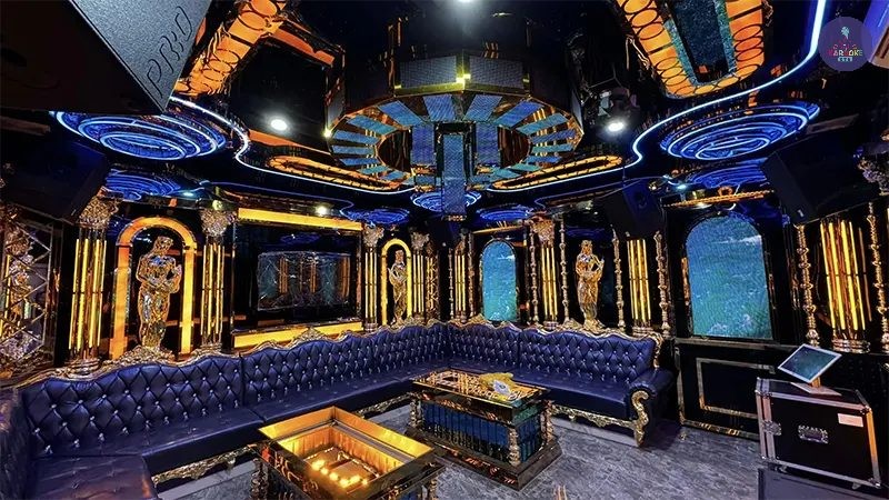 Biển hiệu và lối vào Karaoke Dũng Hà tại Quang Thiện, Kim Sơn