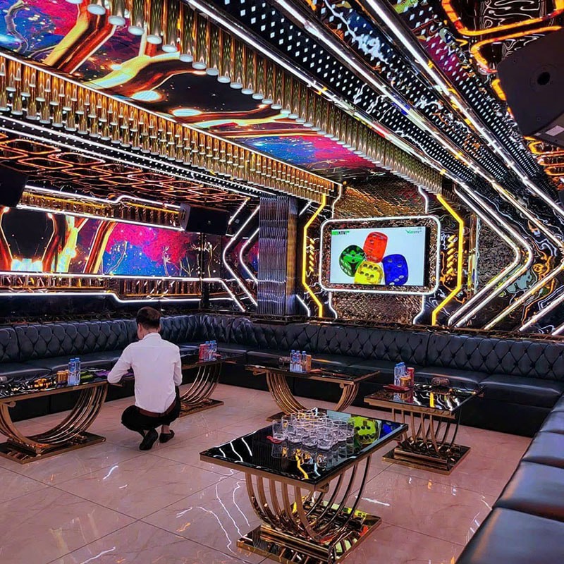 Karaoke 202 Đội Cấn – Vị Trí Thuận Lợi, Dễ Dàng Di Chuyển