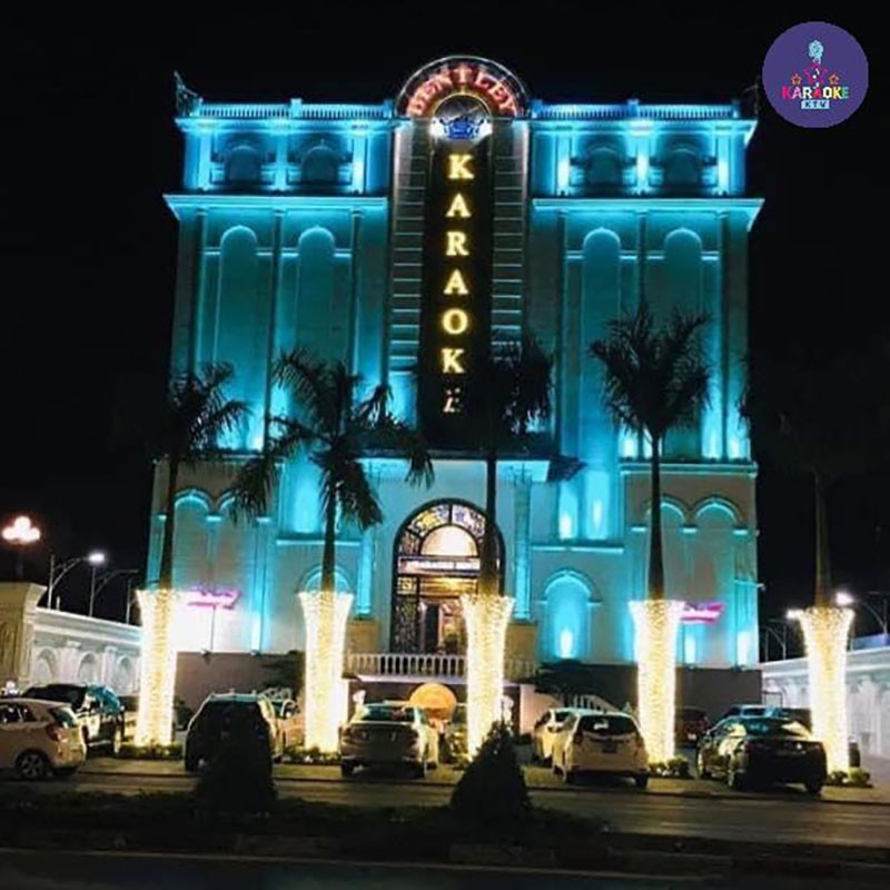 Phòng hát sang trọng phong cách hoàng gia tại Karaoke Bentley