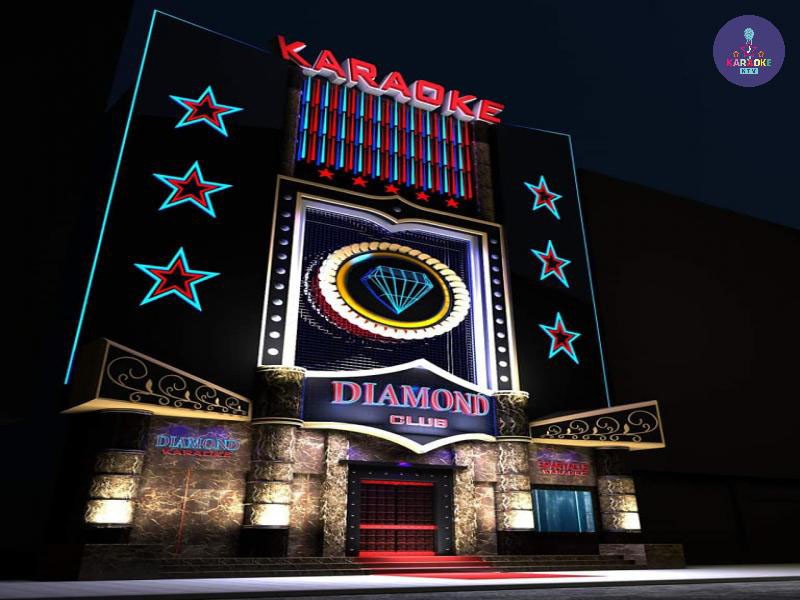Không gian phong cách hoàng gia với đèn chùm tại Karaoke Diamond Club Hạ Long