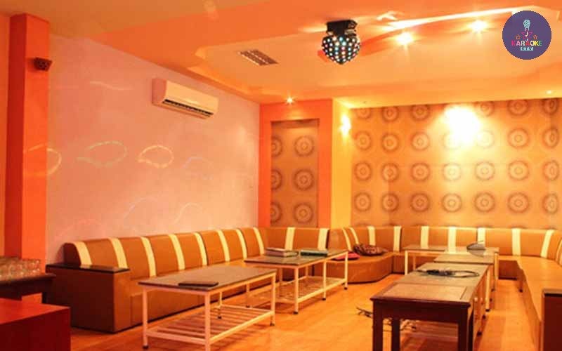 Phòng hát hiện đại tại Karaoke Giai Điệu Xanh Nha Trang