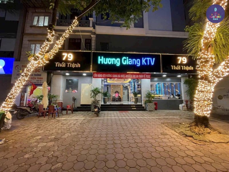 Không gian phòng hát phong cách hoàng gia tại Hương Giang KTV 79 Thái Thịnh