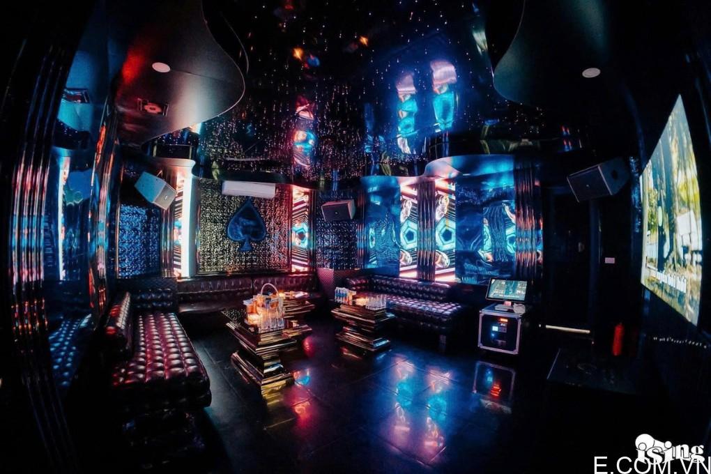 Trải nghiệm karaoke hiện đại tại Karaoke Idol 111 Nguyễn Hữu Thọ
