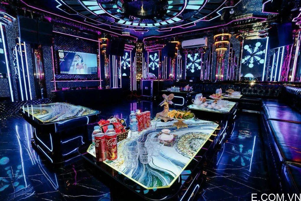 Karaoke iOne 180 Nguyễn Tuân: Không gian giải trí sang trọng giữa lòng Thanh Xuân