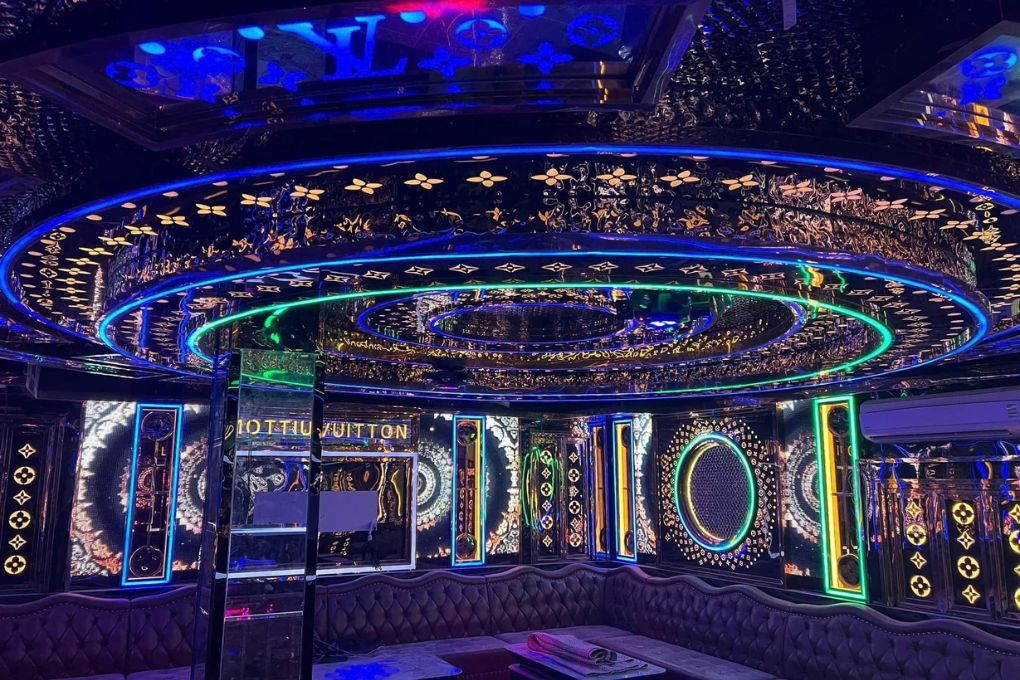 Hệ thống âm thanh ánh sáng hiện đại tại Karaoke Melia Ktv