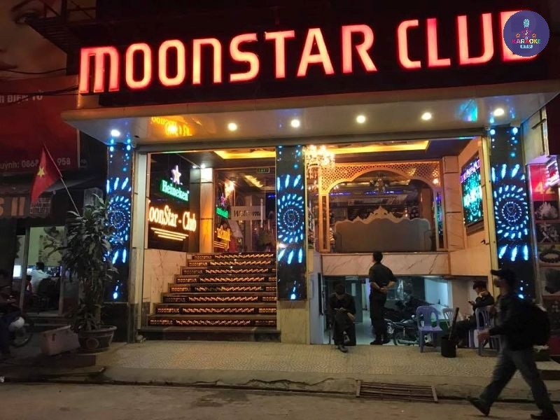 Phòng hát ấm cúng tại Karaoke MoonStar, 44 Mỹ Đình