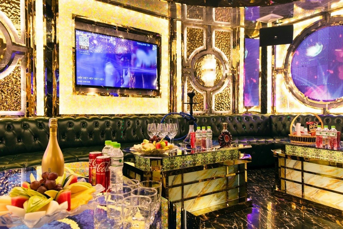 Đồ ăn và đồ uống đa dạng phục vụ tại New 194