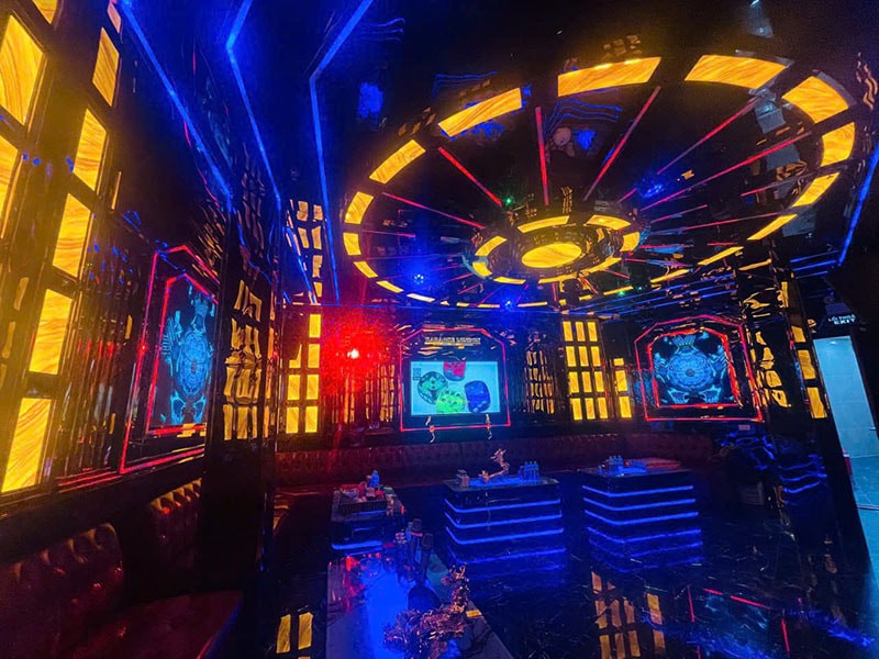 Karaoke Q7 tọa lạc tại 61 P. Kim Đồng, Giáp Bát, Hoàng Mai, Hà Nội