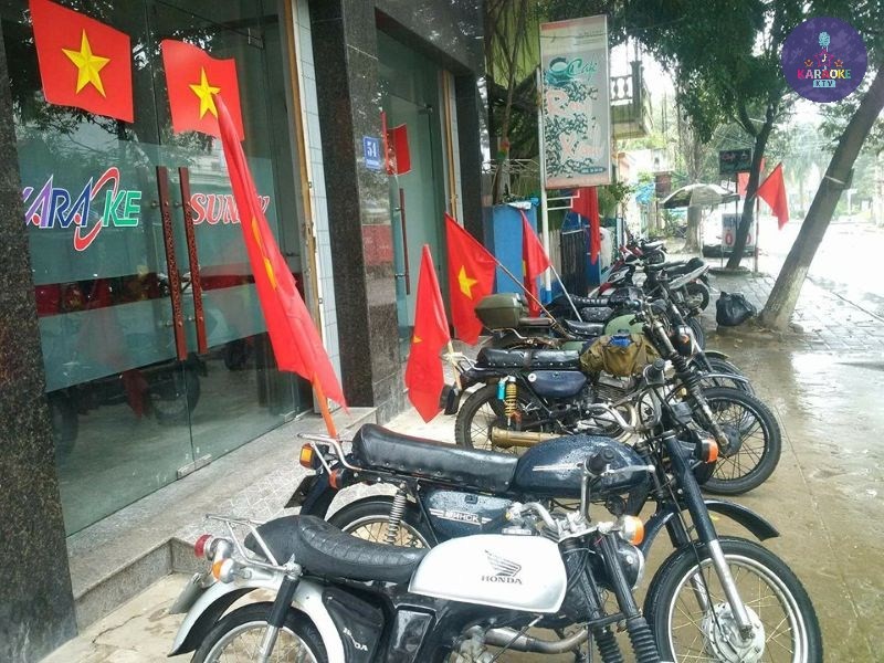 Sảnh và phòng hát hiện đại tại Karaoke Sunny Quảng Ngãi