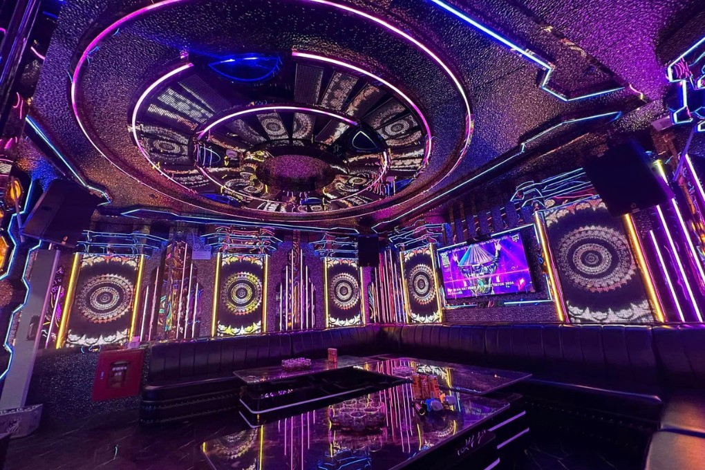 Lý do nên chọn Karaoke The World 408 Trần Khát Chân cho những buổi tụ họp