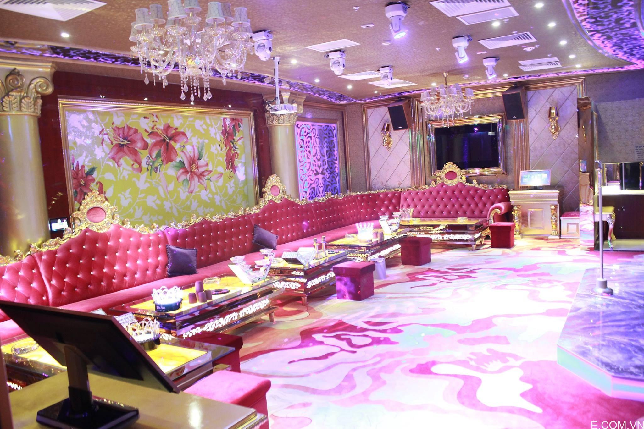 Không gian sang trọng tại Karaoke Top One KTV 168 Ngọc Khánh