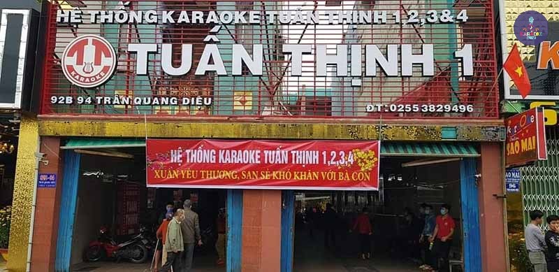 Phòng hát hiện đại tại Karaoke Tuấn Thịnh trung tâm thành phố