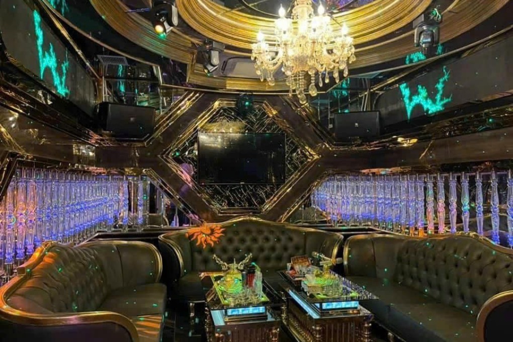 Karaoke Vertu 306 Trần Khát Chân