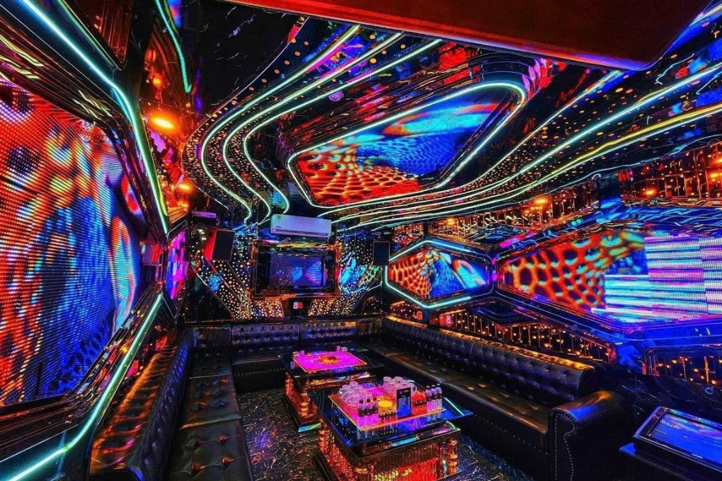 Khách hàng trải nghiệm và đánh giá tích cực về Enter KTV