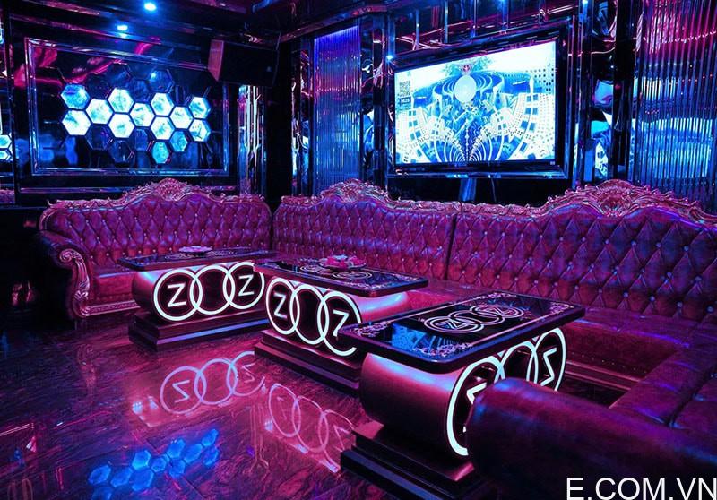 Không gian hát karaoke sôi động tại Karaoke Zozo 544 Đường Láng