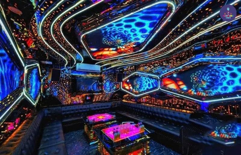 Không gian phòng hát gọn gàng tại Karaoke Út An 5 ở Bến Tre