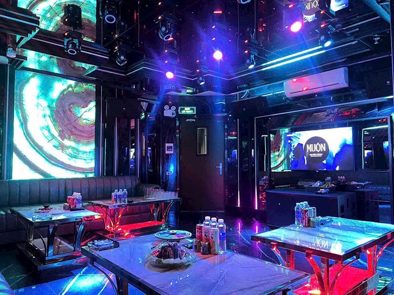 Không gian phòng VIP tại Karaoke 107