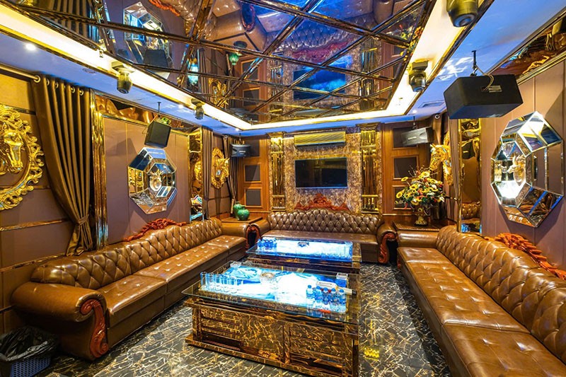 Không gian sang trọng tại Karaoke Nhất Thống KTV 18 Thi Sách