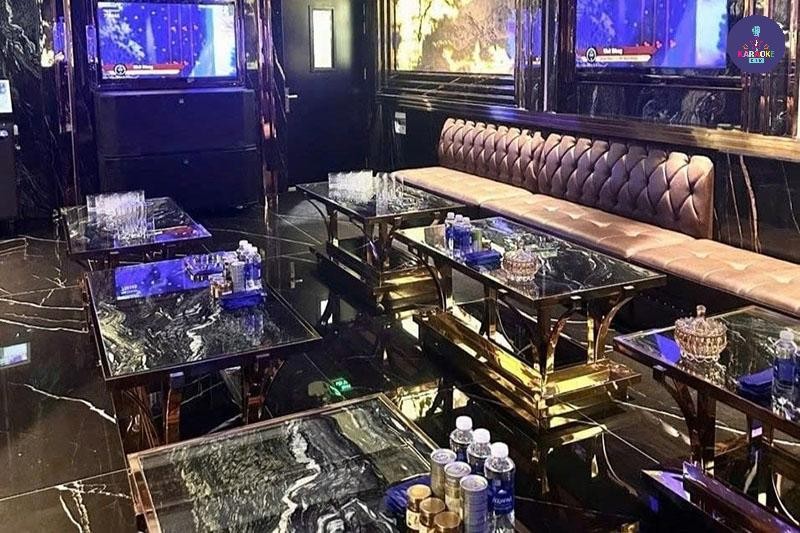 Phòng karaoke hiện đại với đèn LED và nội thất sang trọng
