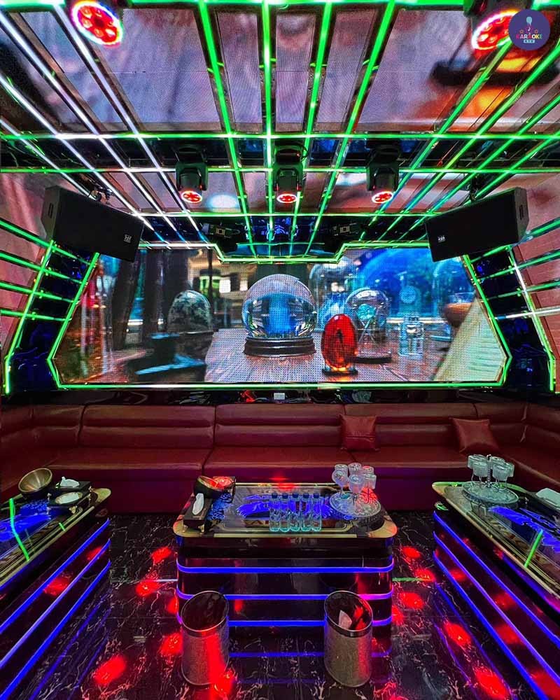 Mặt tiền Karaoke Bolero tại 148 Nghi Tàm, Tây Hồ