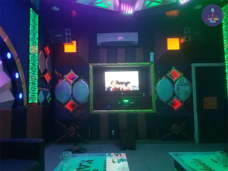 Mặt tiền Karaoke Sương Chiều thân thiện, giá mềm