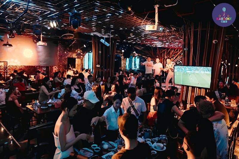 Menu Đồ Uống Và Món Ăn Tại TOP.U Beer Lounge