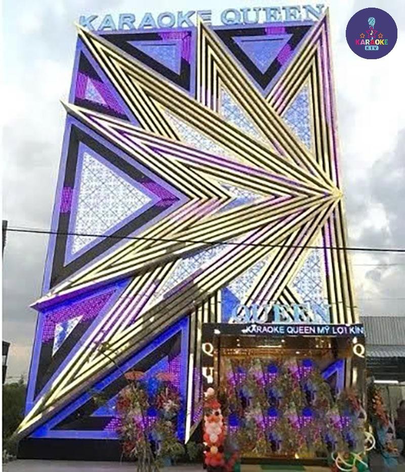 Phòng hát Karaoke Queen Mỹ Lợi phong cách cổ điển ấm cúng