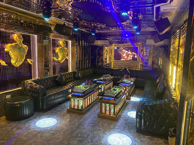 Phòng hát lớn sang trọng tại Karaoke BinBo Luxury 81 Láng Hạ