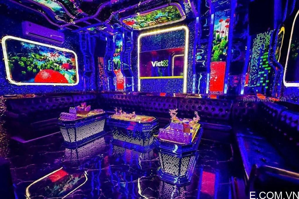 Sảnh và phòng hát hiện đại tại Karaoke Enter KTV 69 Triệu Việt Vương