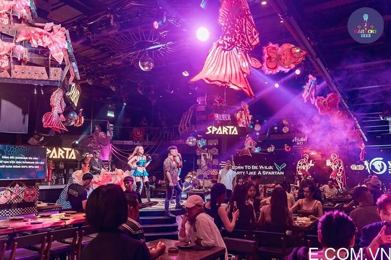 Spatar Beer Club 165 Thái Hà: Tụ điểm giải trí đêm sôi động giữa lòng Đống Đa