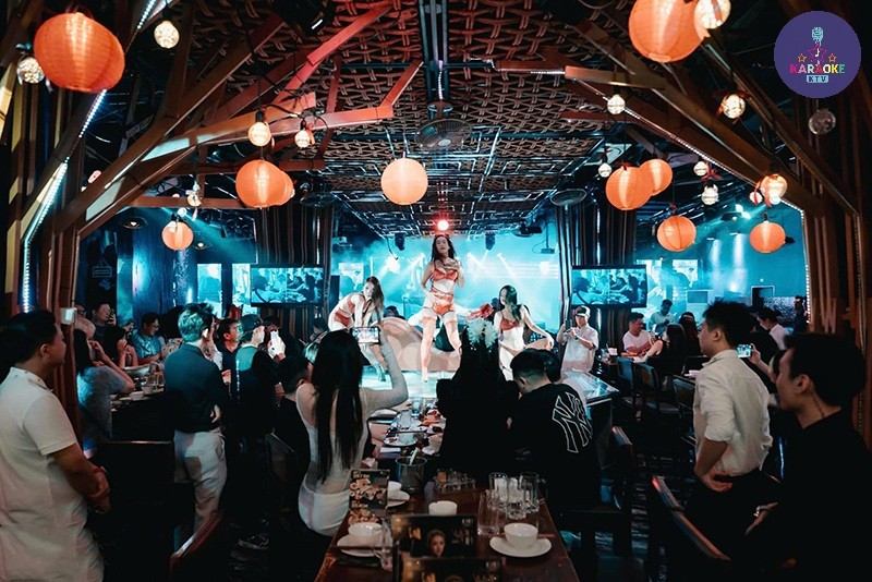 Ưu Đãi, Sự Kiện Và Đặt Bàn Tại TOP.U Beer Lounge 8 Ô Chợ Dừa