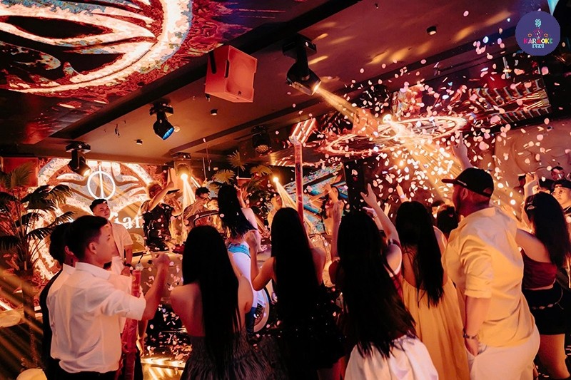 Sự kiện DJ và ưu đãi theo tuần tại Xính Lounge 64 Bạch Đằng